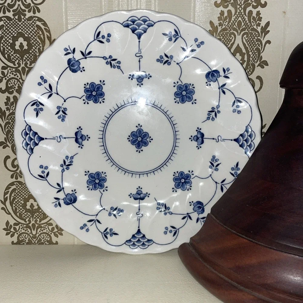Vntg Churchhill China Finlandia Replacement Traditional Floral 6 3/4 Side Plate‎
